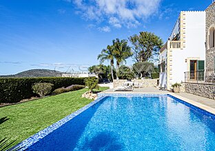 Ref. 2403883 | Atemberaubende Villa mit Überlaufpool und Panoramablick