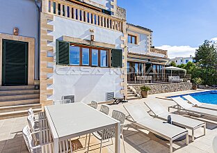 Ref. 2403883 | Atemberaubende Villa mit Überlaufpool und Panoramablick