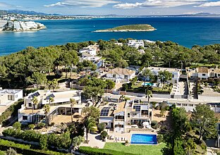 Ref. 2403883 | Atemberaubende Villa mit Überlaufpool und Panoramablick