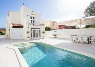 Ref.-Nr.: 2303939 - Moderne Villa mit Pool und Sonnenterrasse