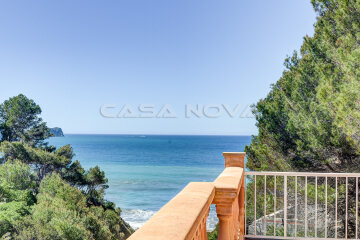 Mallorca Villa (Renov. Objekt) mit direktem Meerzugang