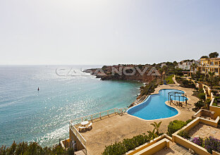 High class penthouse Mallorca in fantastic location in first sealine