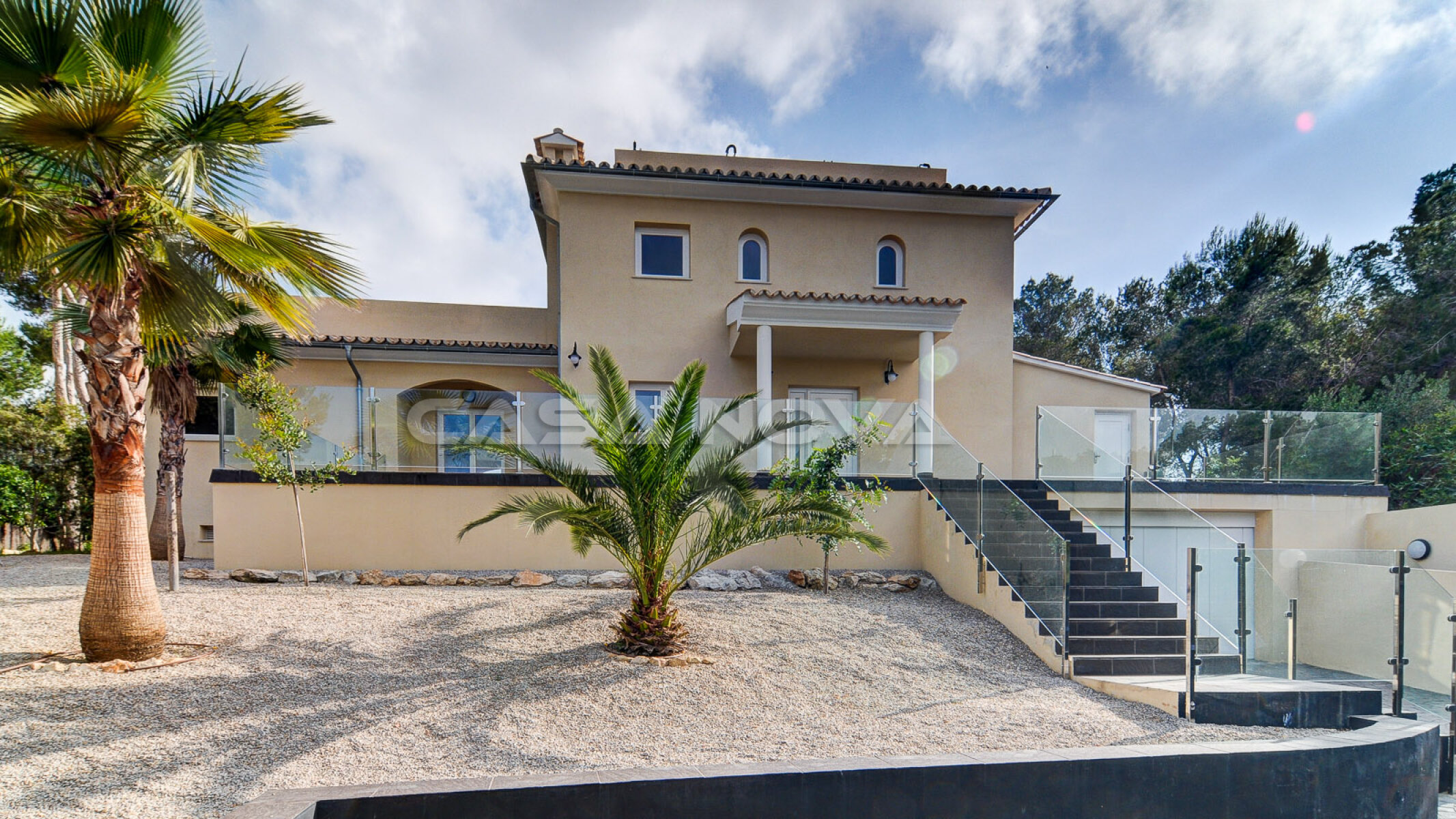 Attractive villa with high quality equipment 
