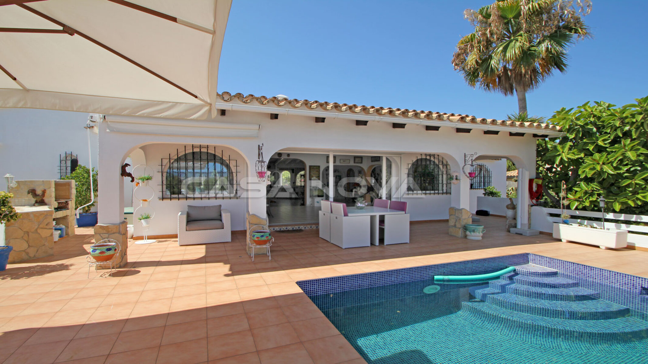 Mediterrane Ibiza-Stil Villa in bevorzugter Wohnlage