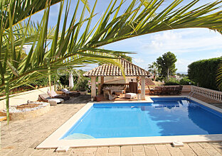 Ref. 258999 | Large villa with guest-studio and panoramic sea views 