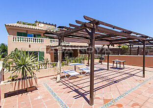 Ref. 1202044 | Apartment in the first sea line with sea access