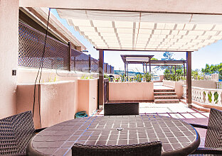Ref. 1202044 | Apartment in the first sea line with sea access
