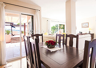 Ref. 1202044 | Apartment in the first sea line with sea access