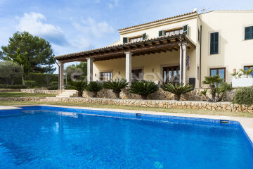 Mediterranean villa in popular and quiet location