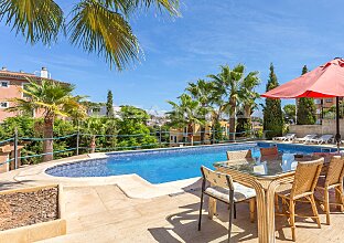 Ref. 2602229 | Mediterranean villa with pool in central location