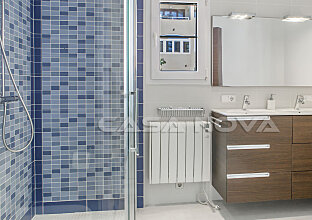 Ref. 1202430 | Modern bathroom with Mediterranean elements