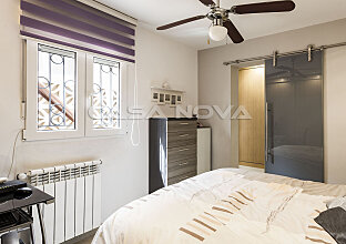 Ref. 2402492 | Large bedroom with dressing room