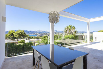 Kernsanierte Mallorca Villa mit Meerblick / Buchtblick