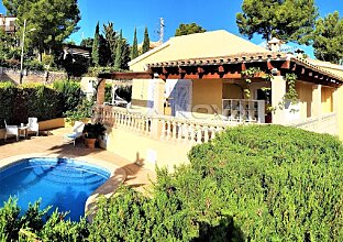 Ref. 2402661 | Preciosa villa familiar en zona residencial tranquila 