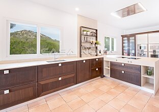 Ref. 2302679 | Fully equipped fitted kitchen with electrical appliances