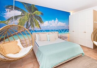 Ref. 2302679 | Exotic double bedroom with built-in closet