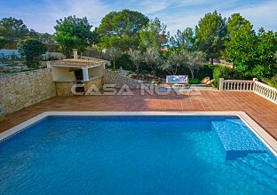 Ref. 2302679 | Pool view framed by sun terraces