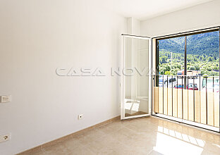 Ref. 1302744 | Dormitorio principal con grandes ventanas 