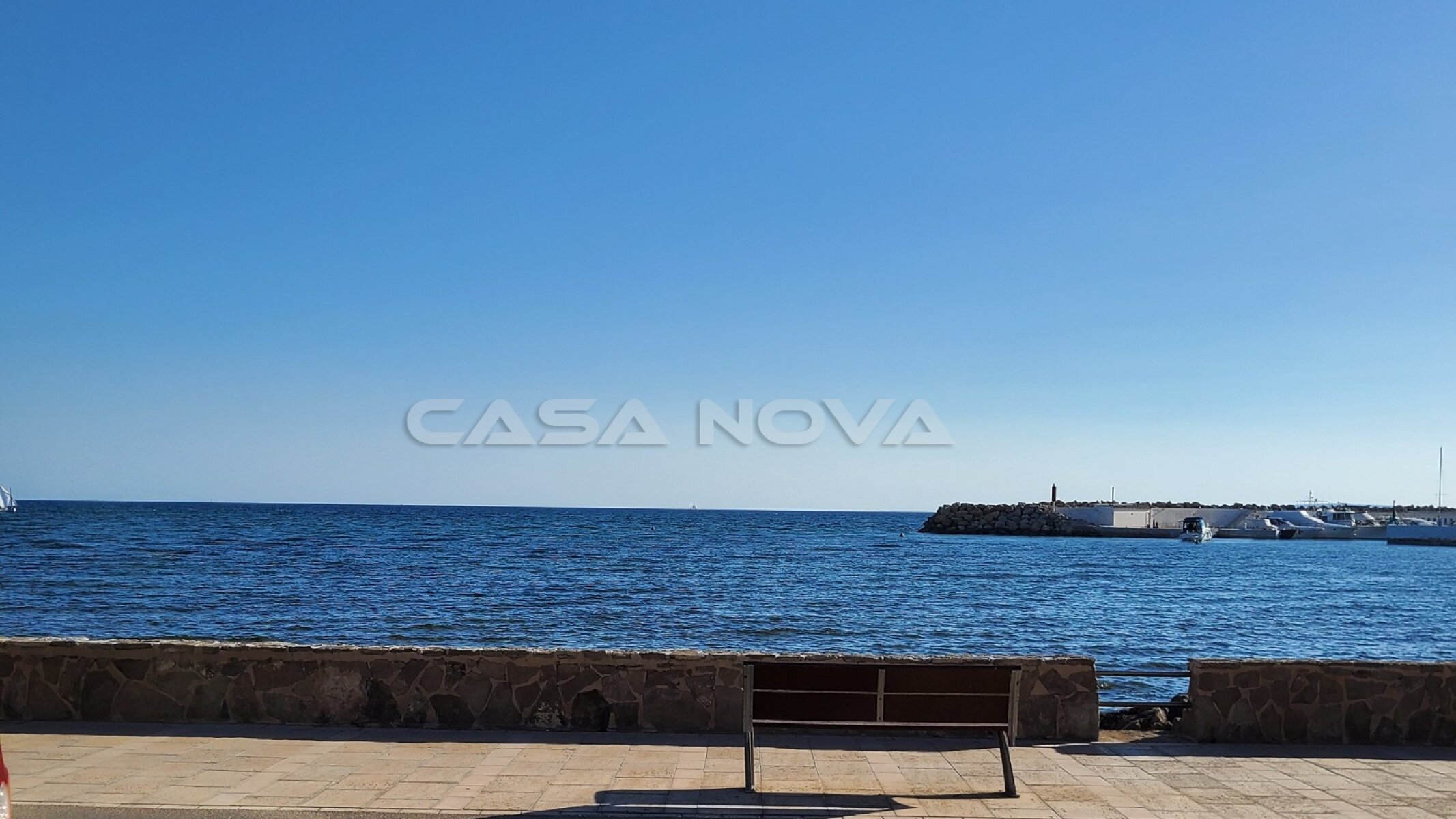 Parcela en 1a lnea de mar en la baha