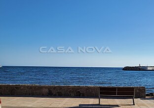 Terreno edificable en 1a línea de mar en Cala Gamba