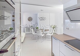 Ref. 1202769 | Open fitted kitchen with high-quality electrical appliances