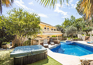 Ref. 2502790 | Garden oasis with Jacuzzi and Mediterranean plants
