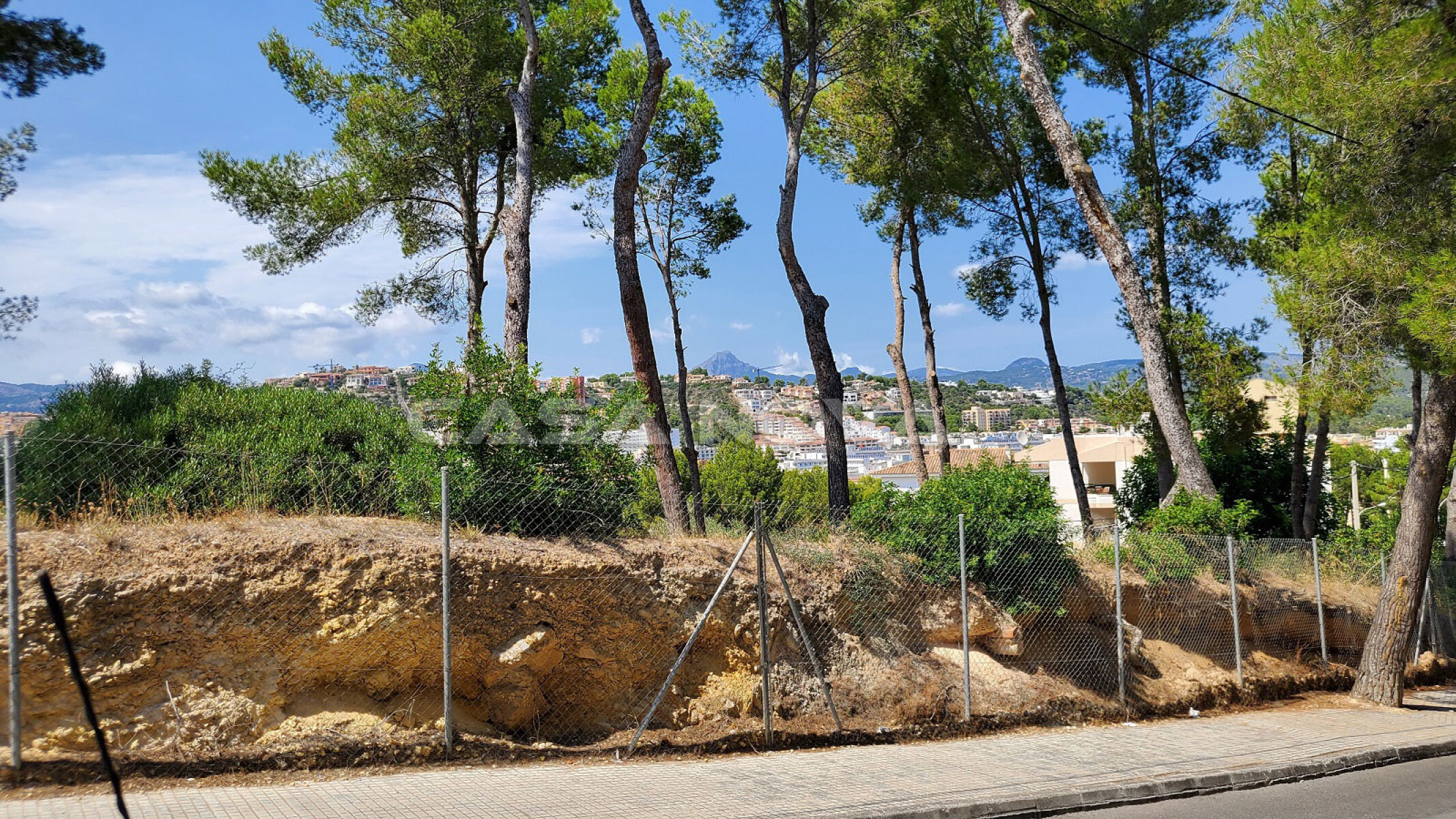 Mallorca building plot in central residential area