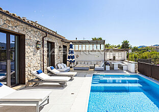 Ref. 2402800 | Bonita zona de piscina con salón y rincón chillout