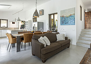 Ref. 2402800 | Gran salón/comedor con elementos rústicos