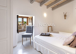 Ref. 2402800 | Tercera habitación doble con techos de vigas de madera