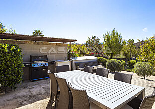 Ref. 2402800 | BBQ and dining area and Mediterranean plants