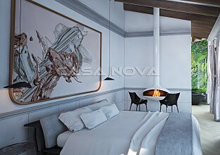 Ref. 2302827 | Bright bedroom with bathroom en suite