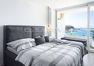 Ref. 1202828 | Light- flooded master bedroom with access to the terrace