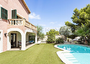 Villa mediterránea con carácter y licencia para el alquiler de vacaciones