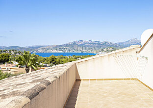 Ref. 2402842 | Atractiva propiedad de inversión con vista al mar en una buena ubicación