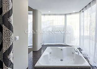 Ref. 2402850 | Gran Jacuzzi con grandes ventanales