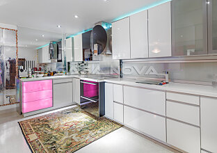 Ref. 1302889 | High quality and open fitted kitchen with electrical appliances