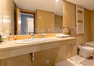 Ref. 1302889 | Mediterranean bathroom with bathtub