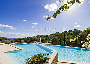 Ref. 1302889 | Large community pool with views to the sea