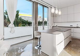Ref. 2401801 | High quality designer kitchen with electrical appliances and cooking island