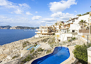 Ref. 1202918 | Mediterranean residential complex in 1st line with sea access