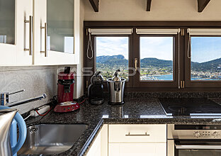 Ref. 1202952 | Vollausgestattete Einbauküche mit schönen Fensterelementen