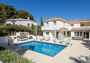 Ref. 2402981 | Idyllic Mallorca Villa with pool and sun terrace