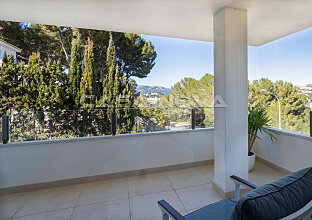 Ref. 2402981 | Beautiful terrace area with great views