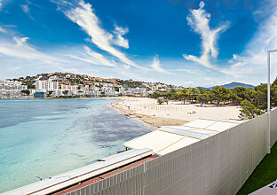Ref. 1303026 | Unique view of the beach and the bay