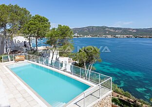 Ref. 2503058 | Modernized Mallorca villa in 1st line and sea access