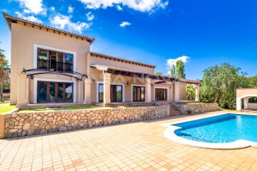 Finca señorial en exclusiva zona residencial de villas