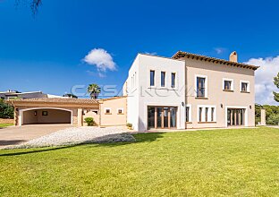 Ref. 2403062 | Mansion in an exclusive residential villa location