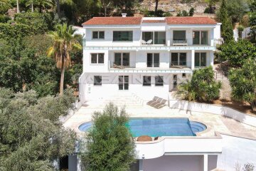 Imposing villa with elegant design and partial sea view