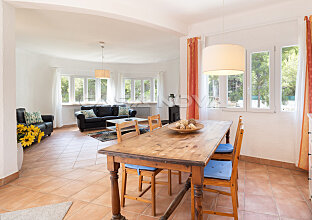 Ref. 2703114 | Spacious villa with lots of potential in a quiet location